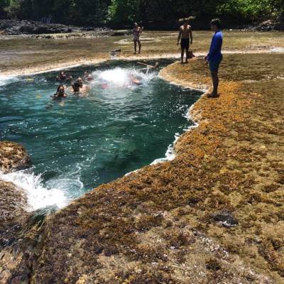Natural pool in Teahupoo